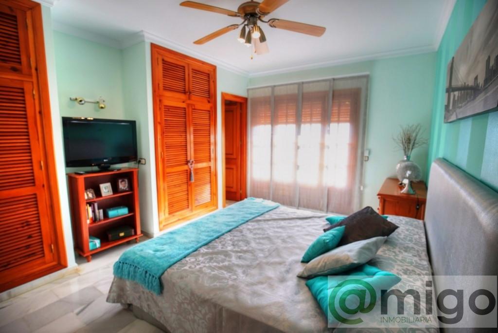 For sale of villa in El Padron