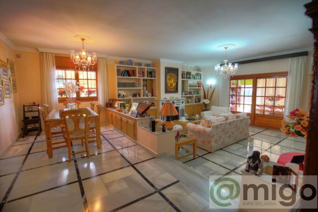 For sale of villa in El Padron