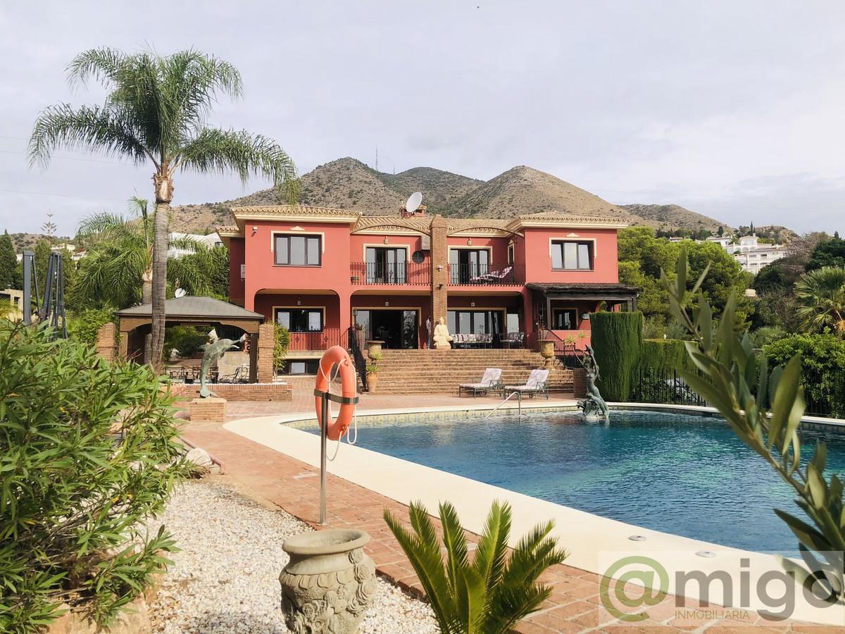 Venta de villa en Benalmadena