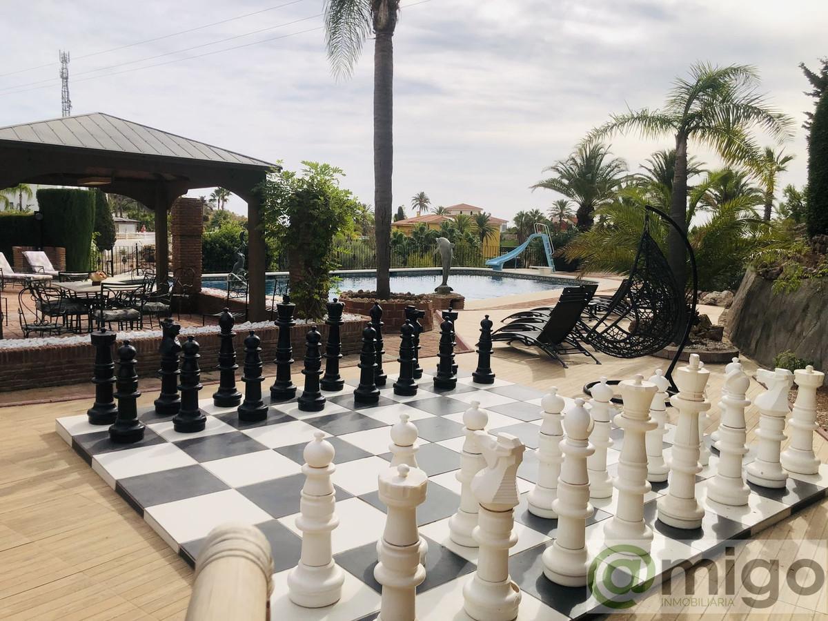 Venta de villa en Benalmadena