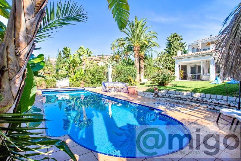 Venta de villa en Marbesa