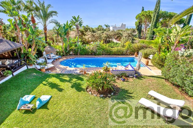 Venta de villa en Marbesa
