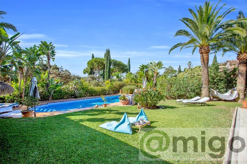 Venta de villa en Marbesa