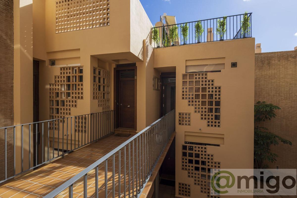 For sale of penthouse in Estepona