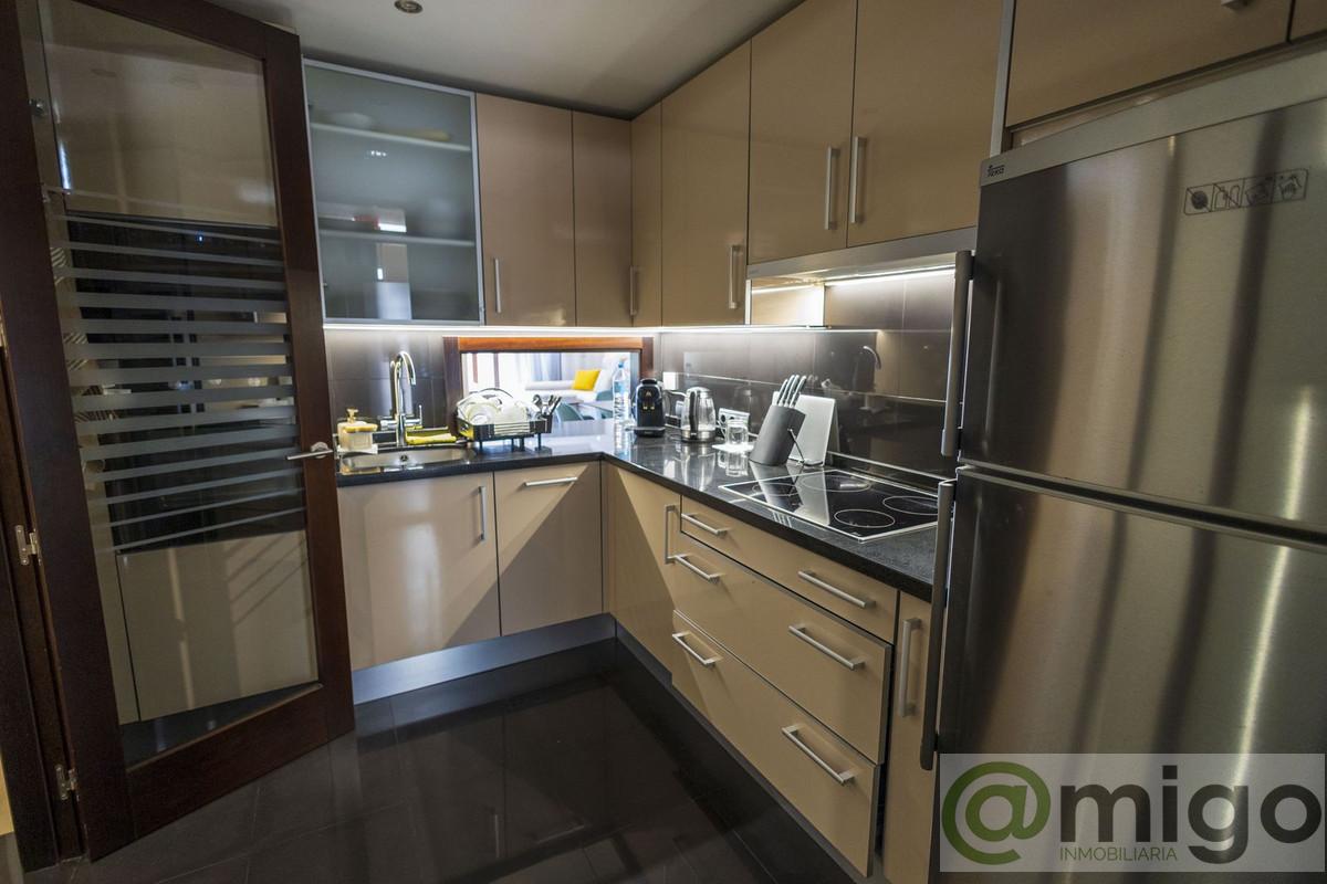 For sale of penthouse in Estepona