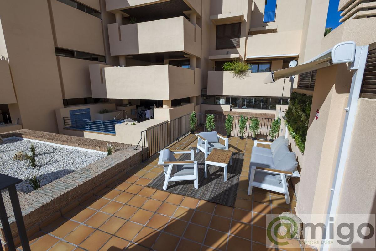 For sale of penthouse in Estepona
