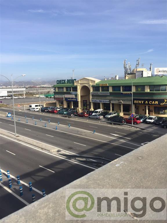 For sale of commercial in Málaga