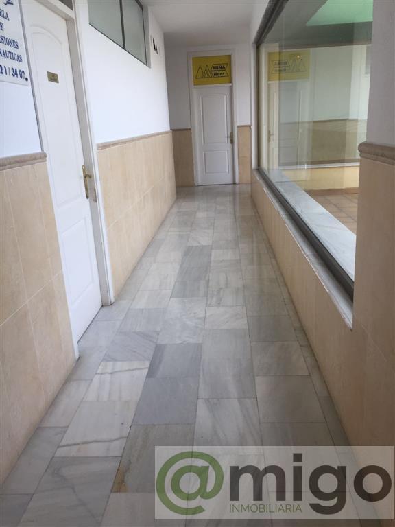 For sale of commercial in Málaga