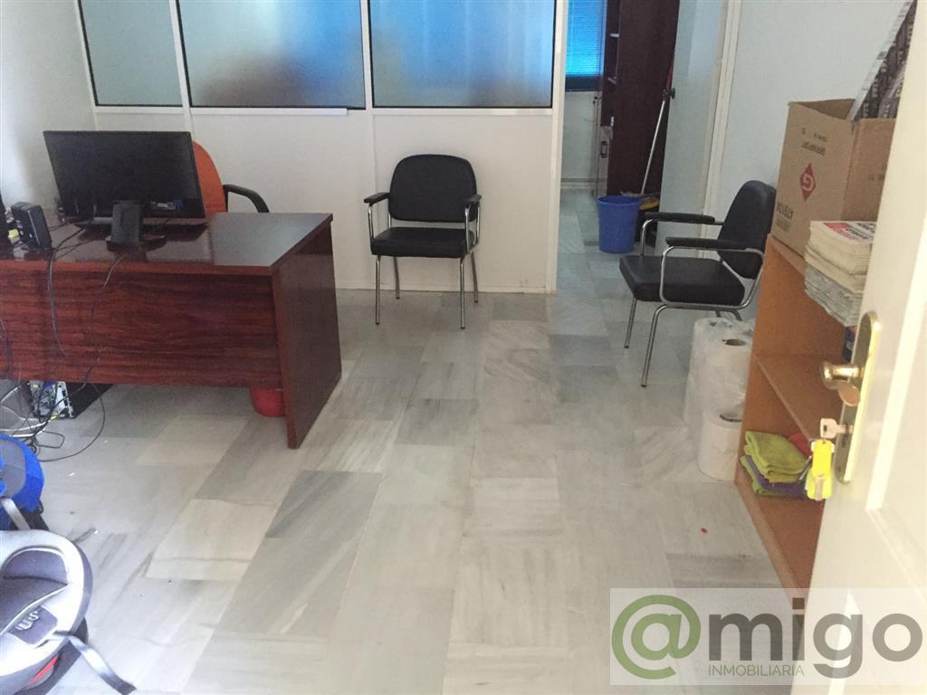 For sale of commercial in Málaga