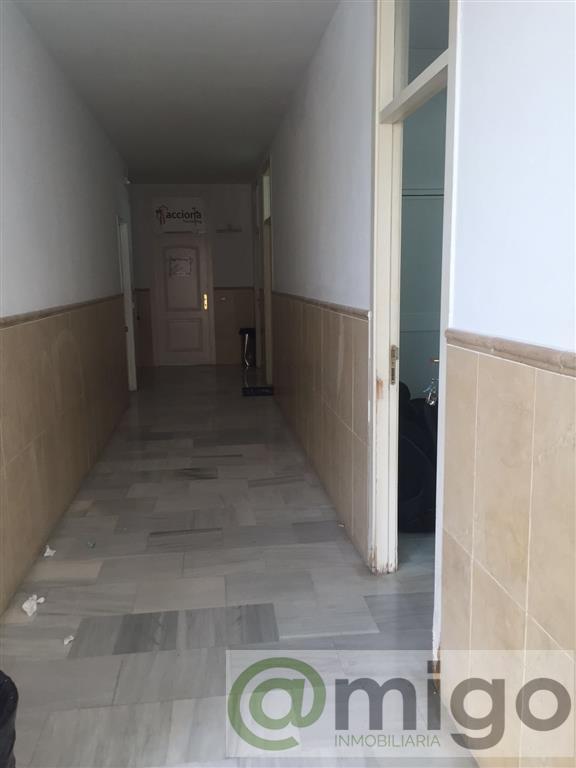 For sale of commercial in Málaga