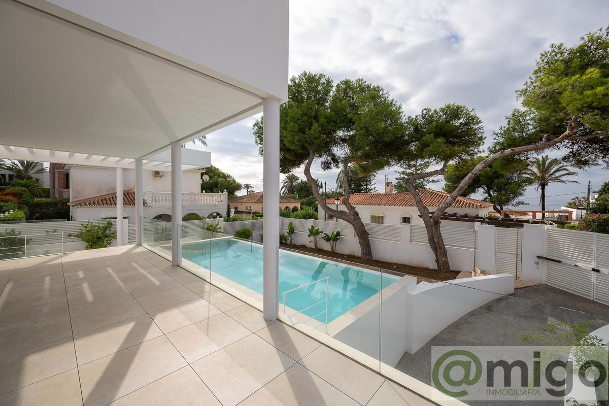 Venta de villa en Marbesa