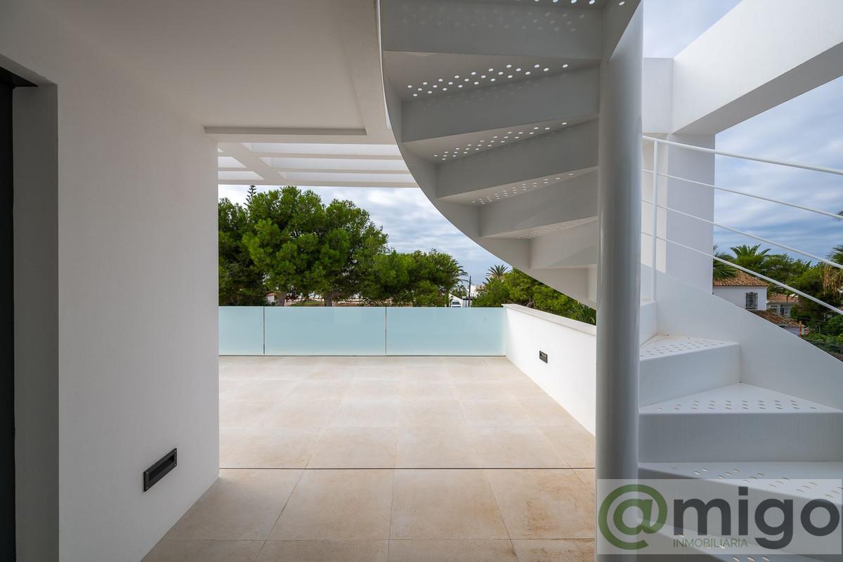 Venta de villa en Marbesa