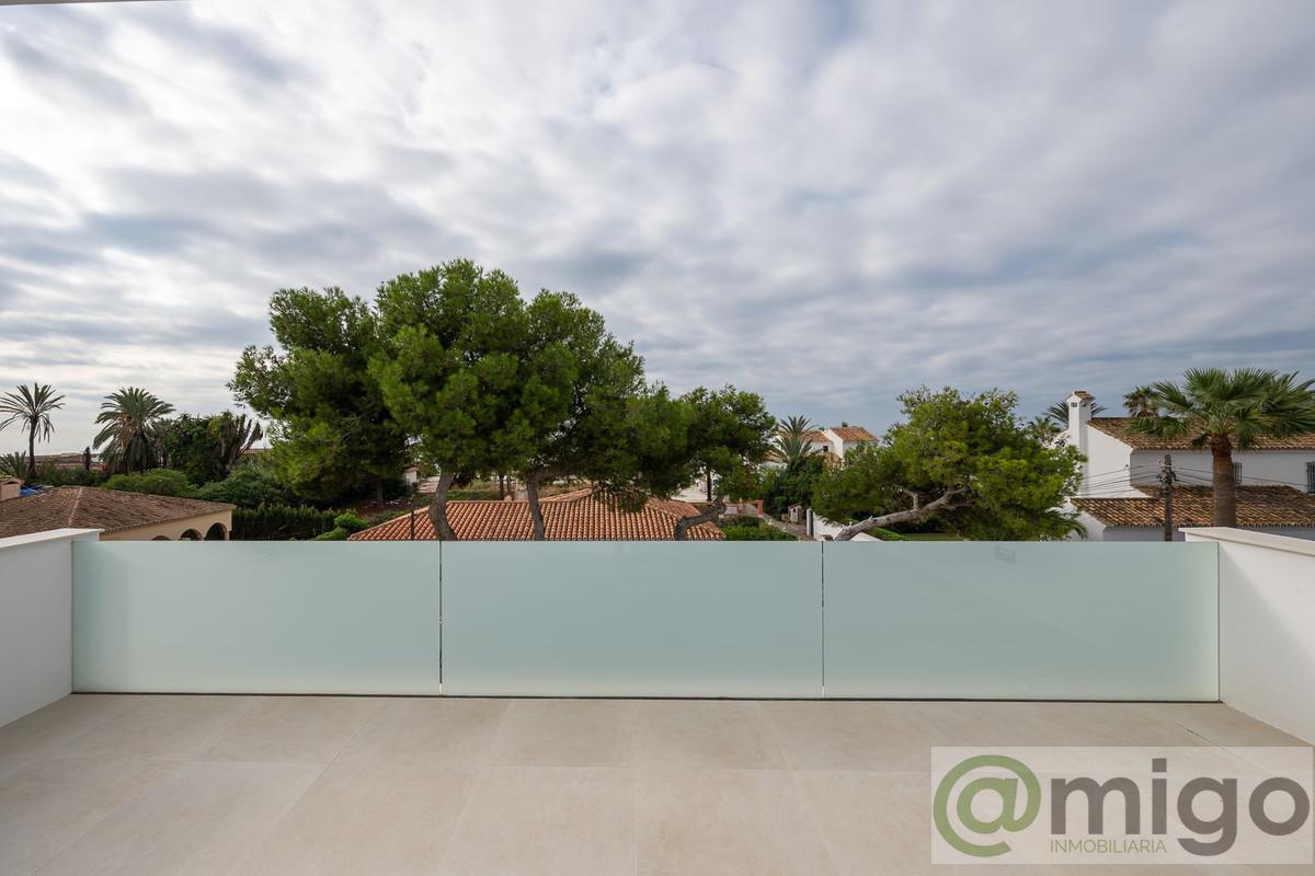 Venta de villa en Marbesa