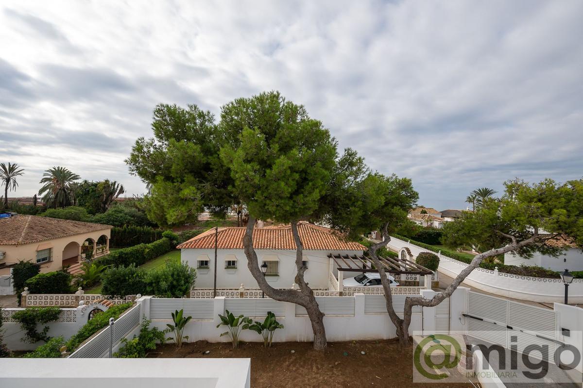 Venta de villa en Marbesa