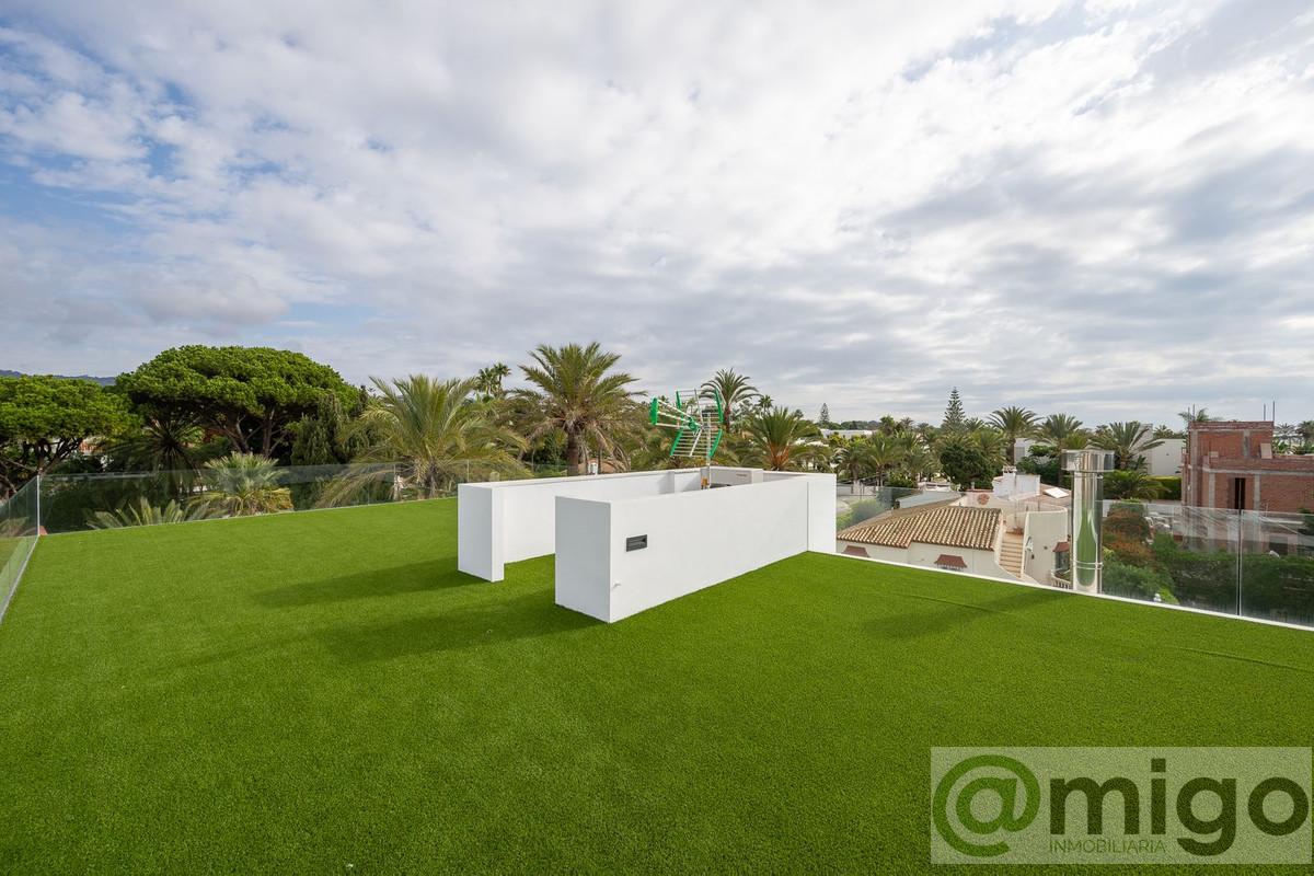 Venta de villa en Marbesa