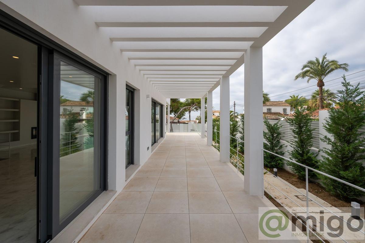 Venta de villa en Marbesa