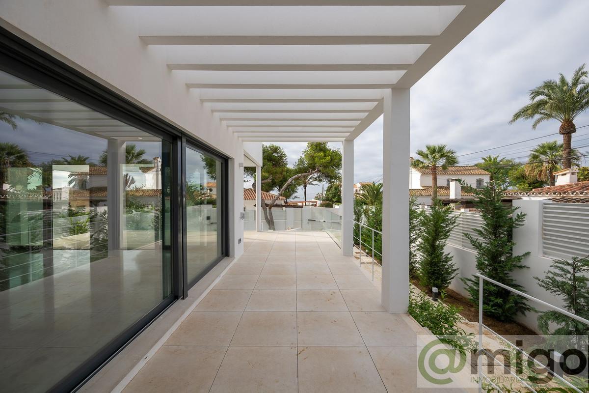 Venta de villa en Marbesa