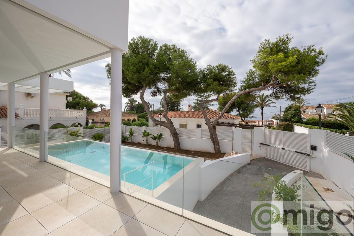 Venta de villa en Marbesa