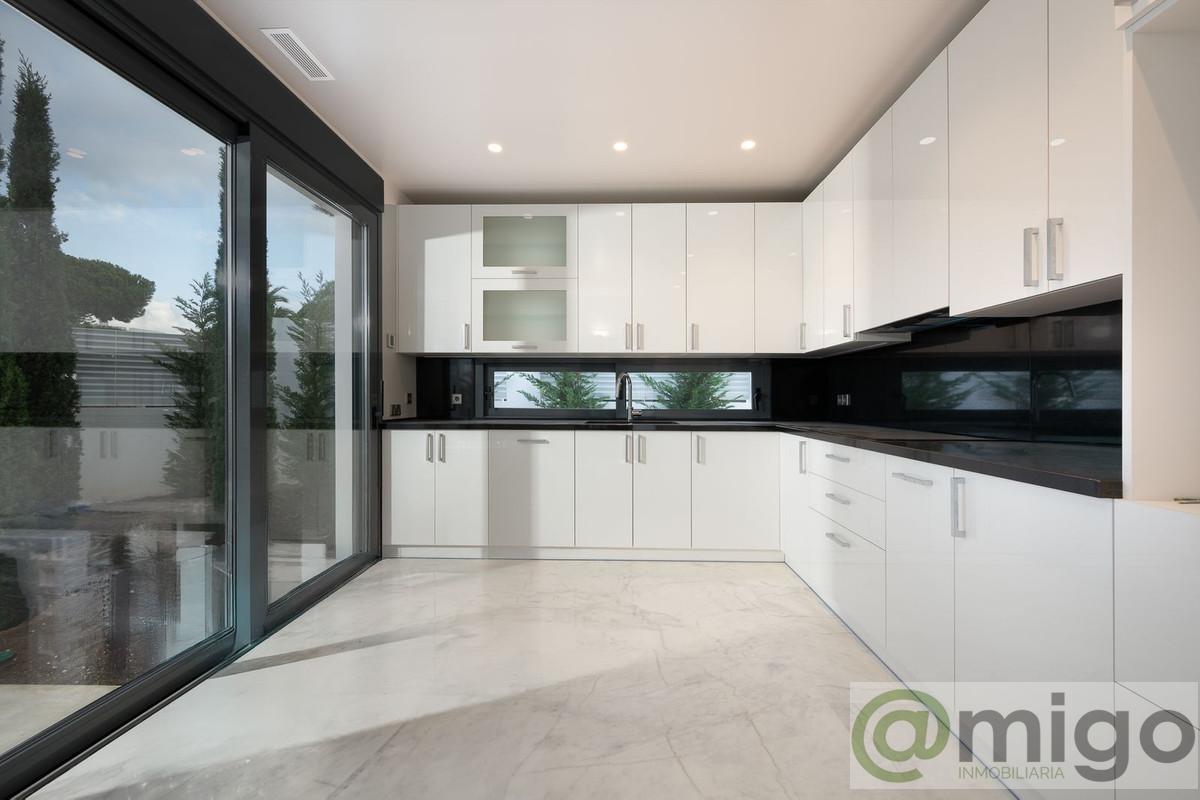 Venta de villa en Marbesa