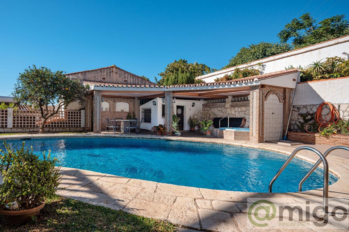 Venta de villa en Benalmadena