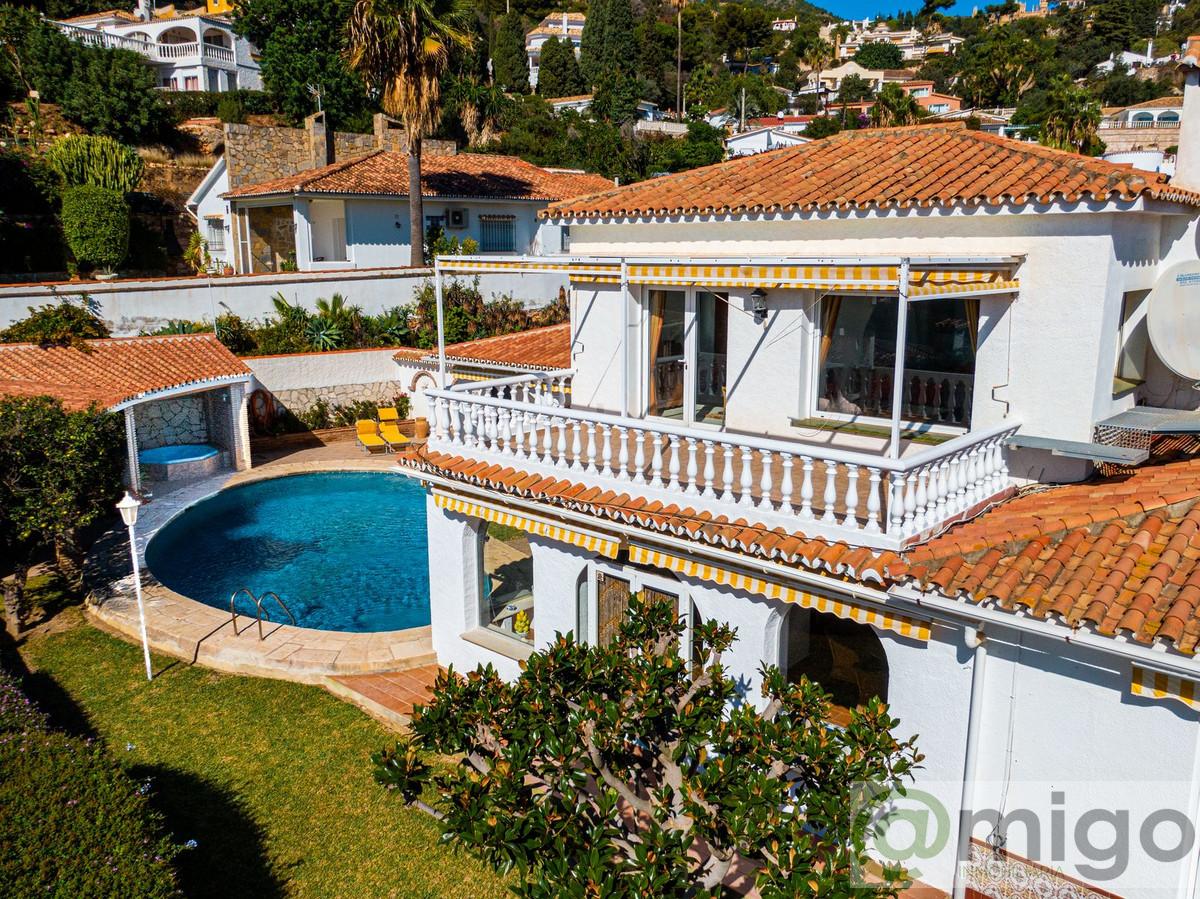Venta de villa en Benalmadena