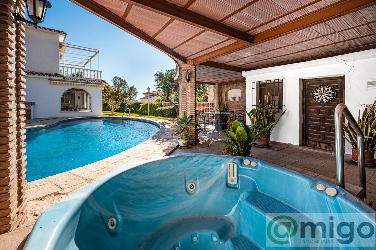 Venta de villa en Benalmadena