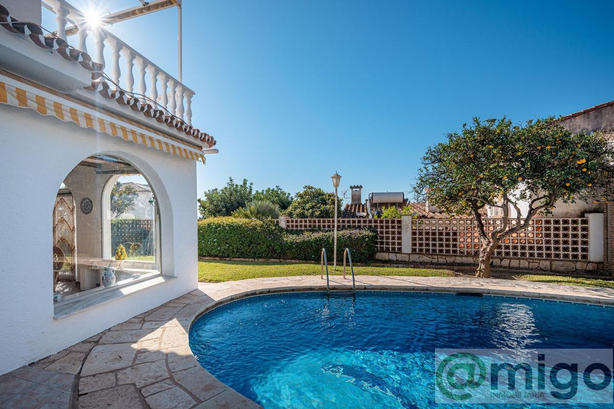 Venta de villa en Benalmadena