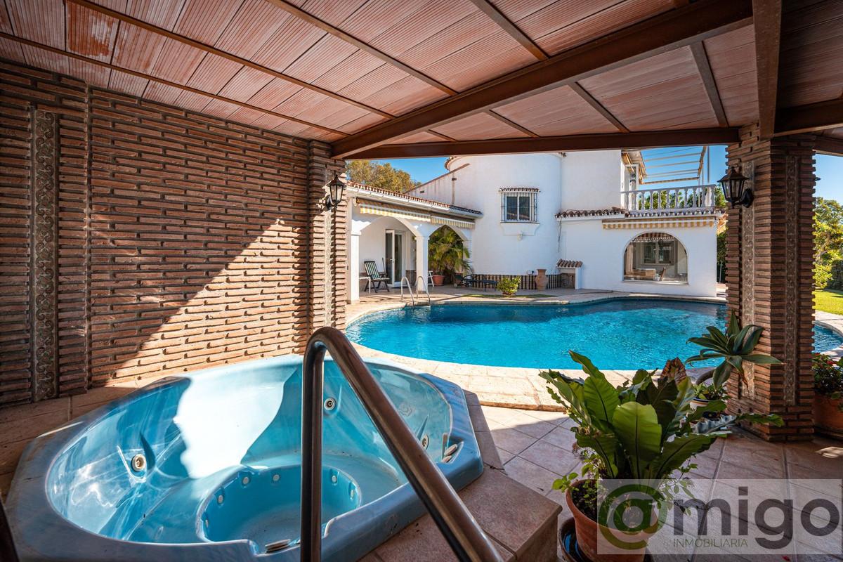 Venta de villa en Benalmadena