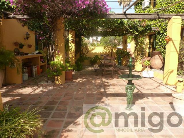 Продажа от

 Виллa на Estepona