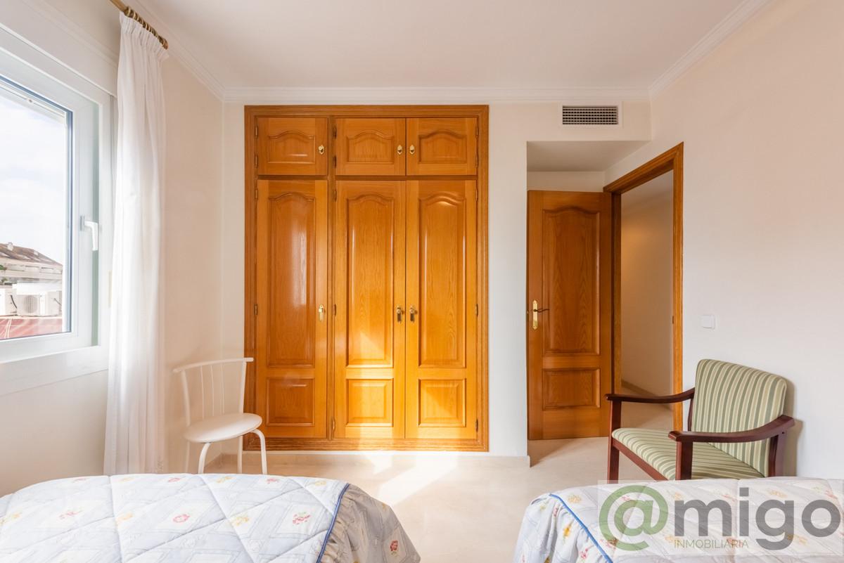 For sale of penthouse in Marbella