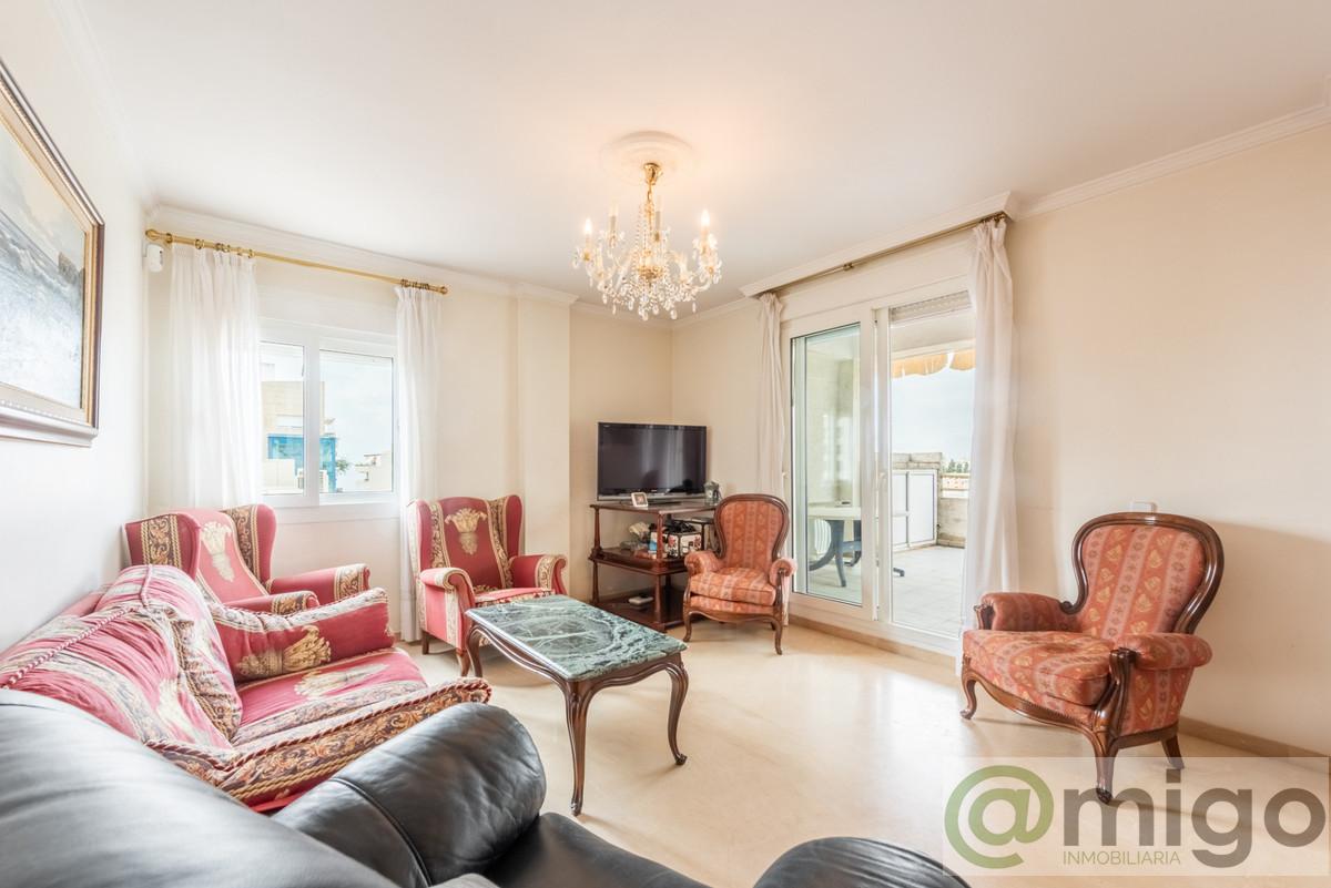 For sale of penthouse in Marbella