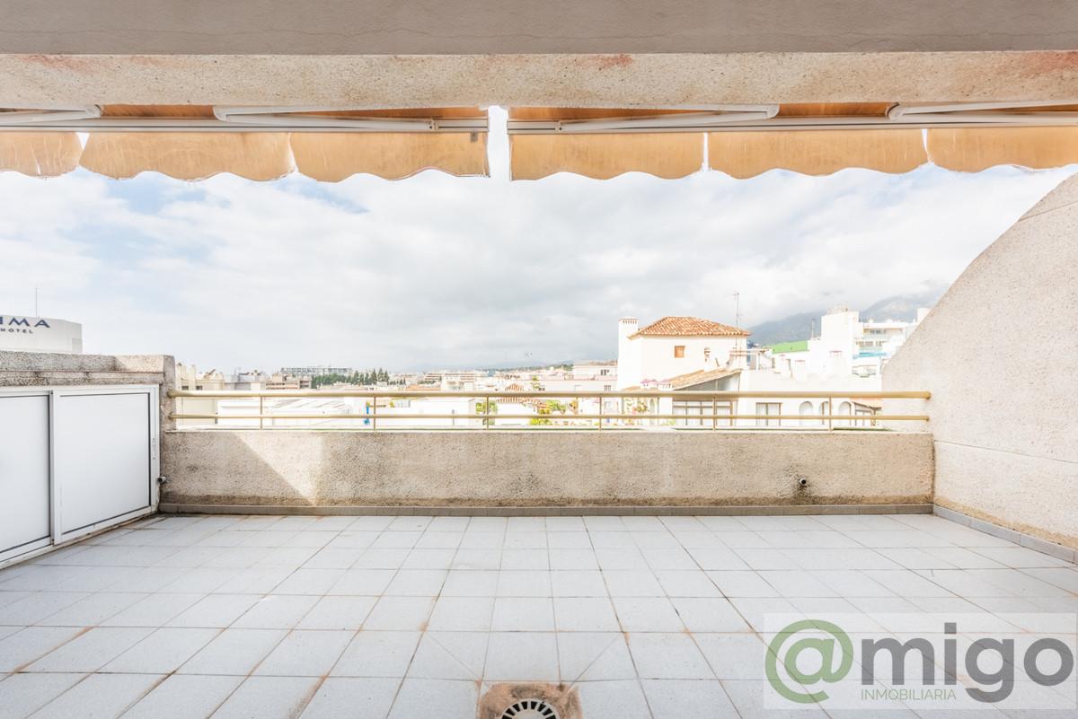 For sale of penthouse in Marbella