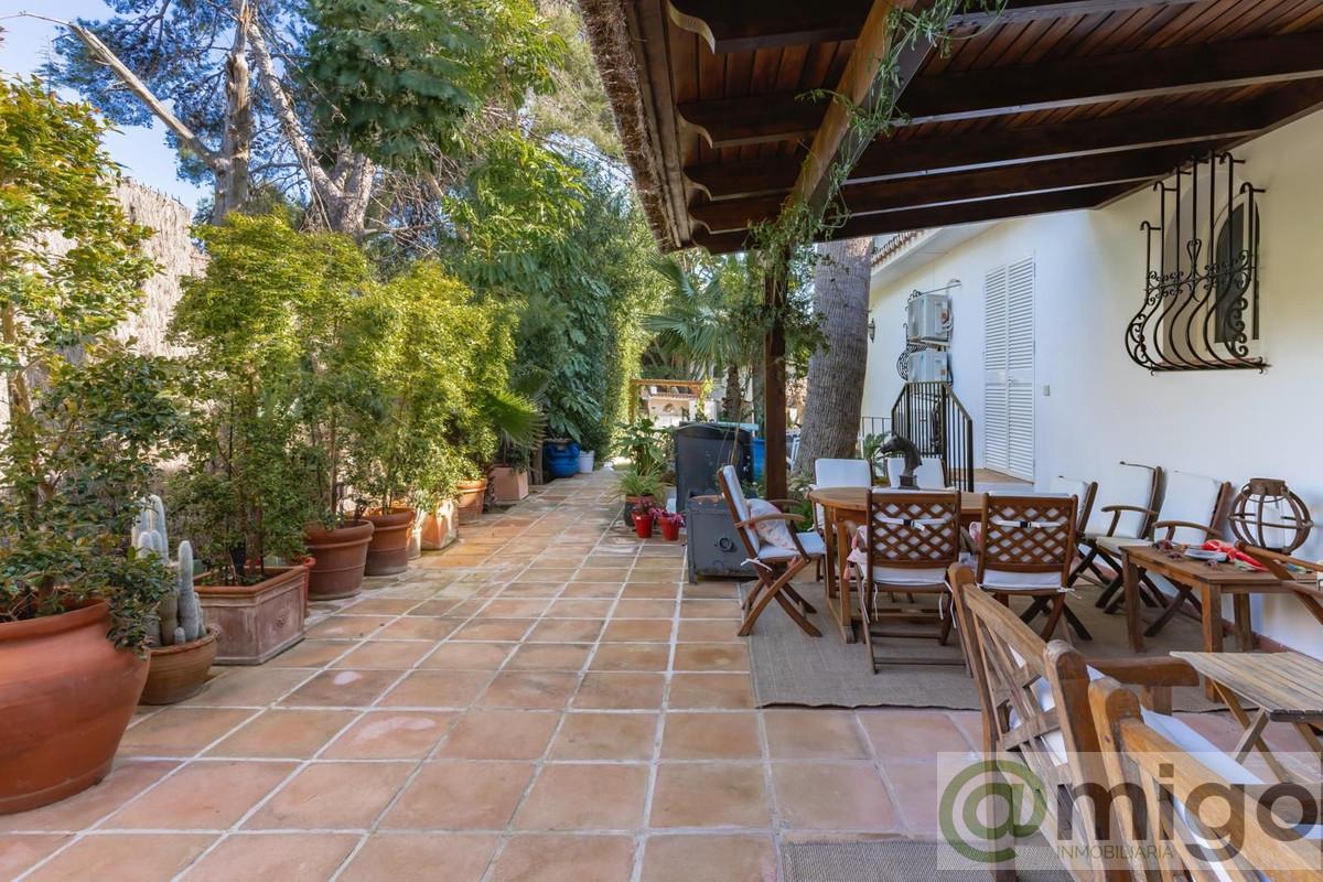 For sale of villa in Marbella