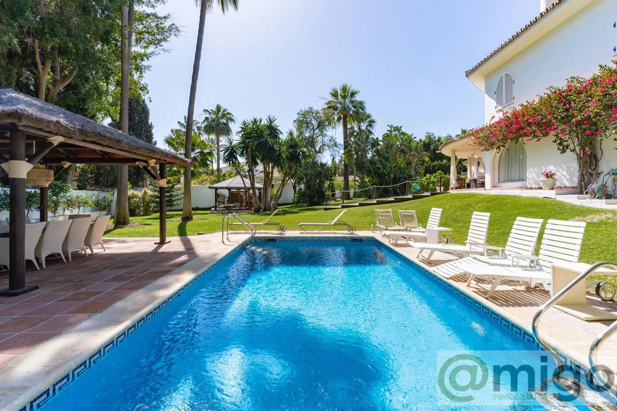 For sale of villa in Marbella