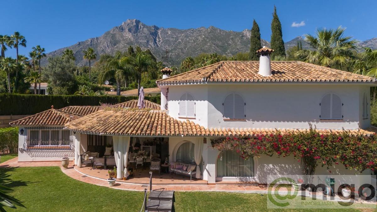 For sale of villa in Marbella