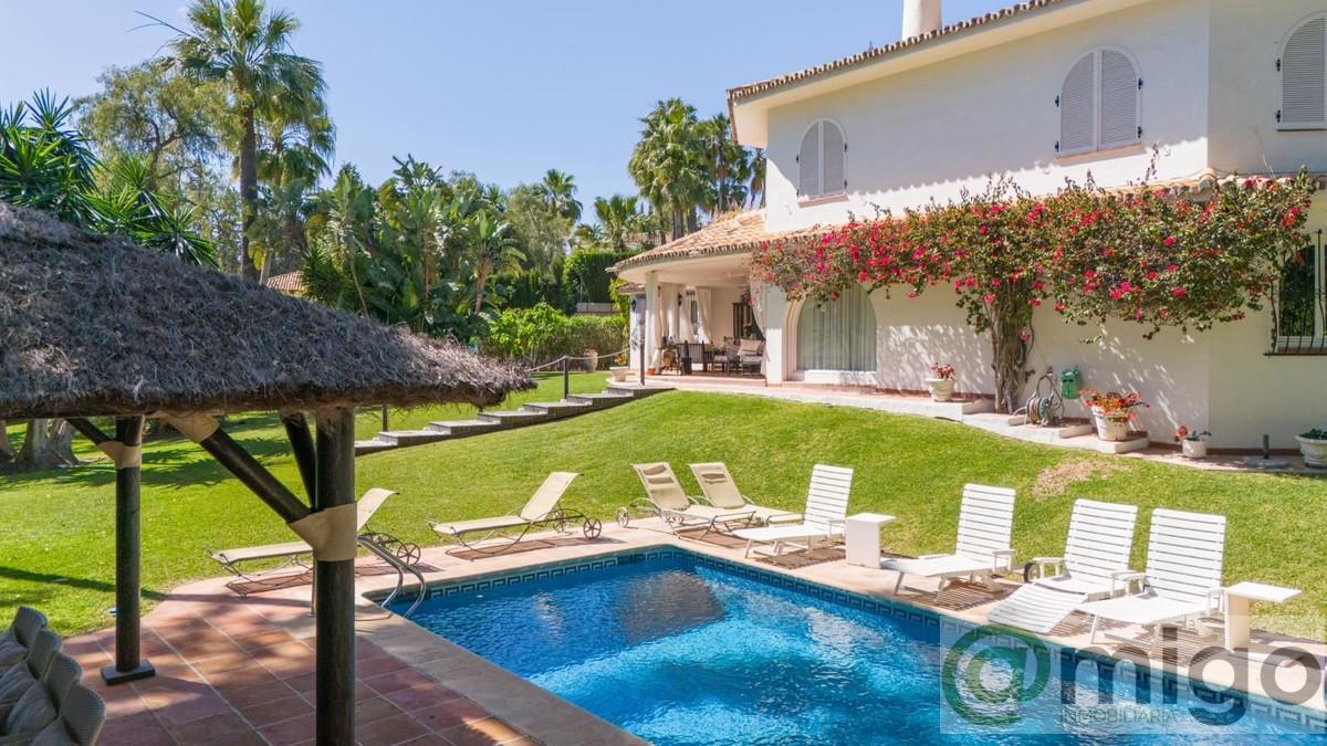 For sale of villa in Marbella