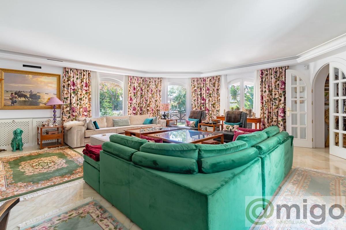 For sale of villa in Marbella