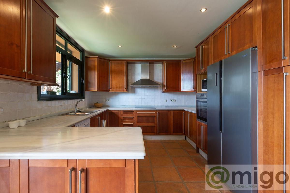 Venta de villa en Calahonda