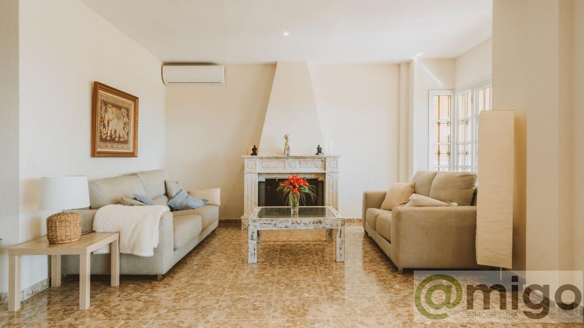 Venta de villa en Marbesa