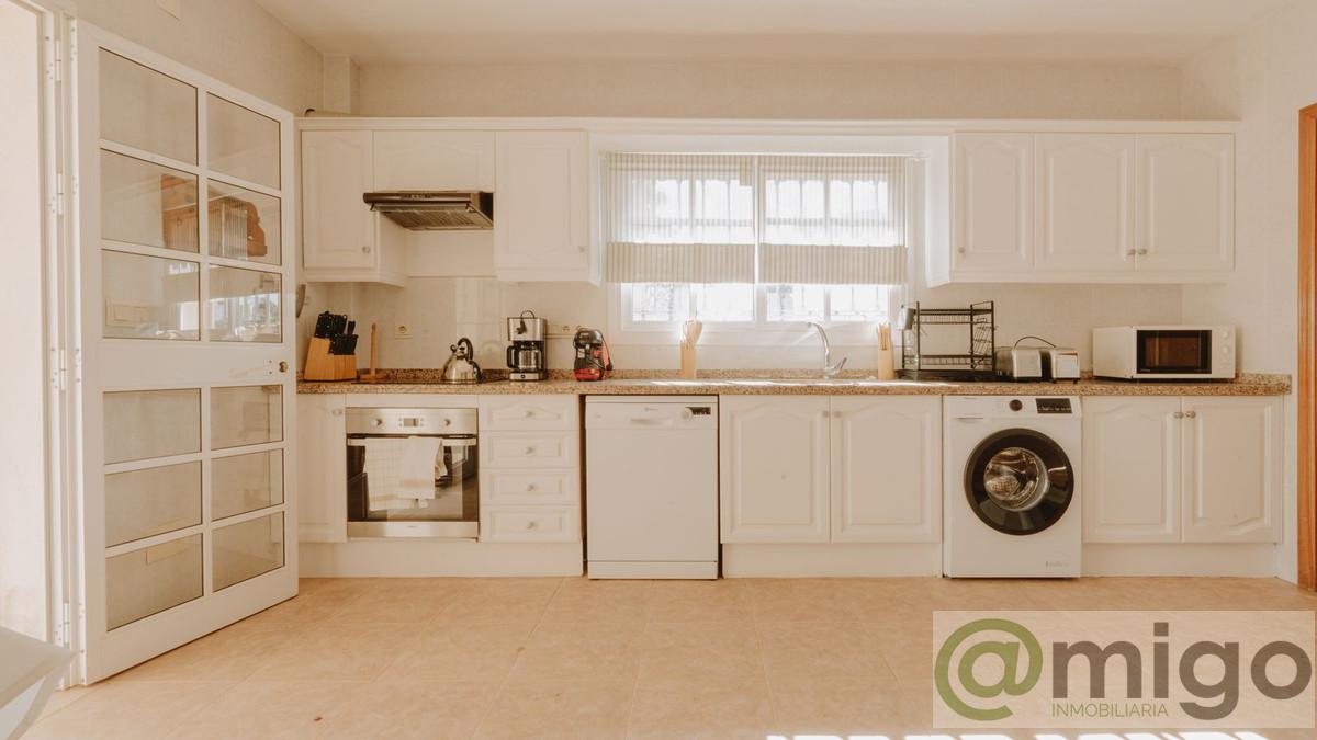 Venta de villa en Marbesa