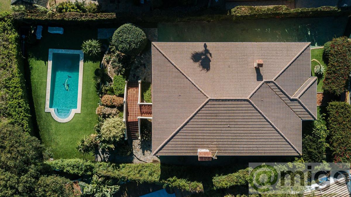 Venta de villa en Marbesa