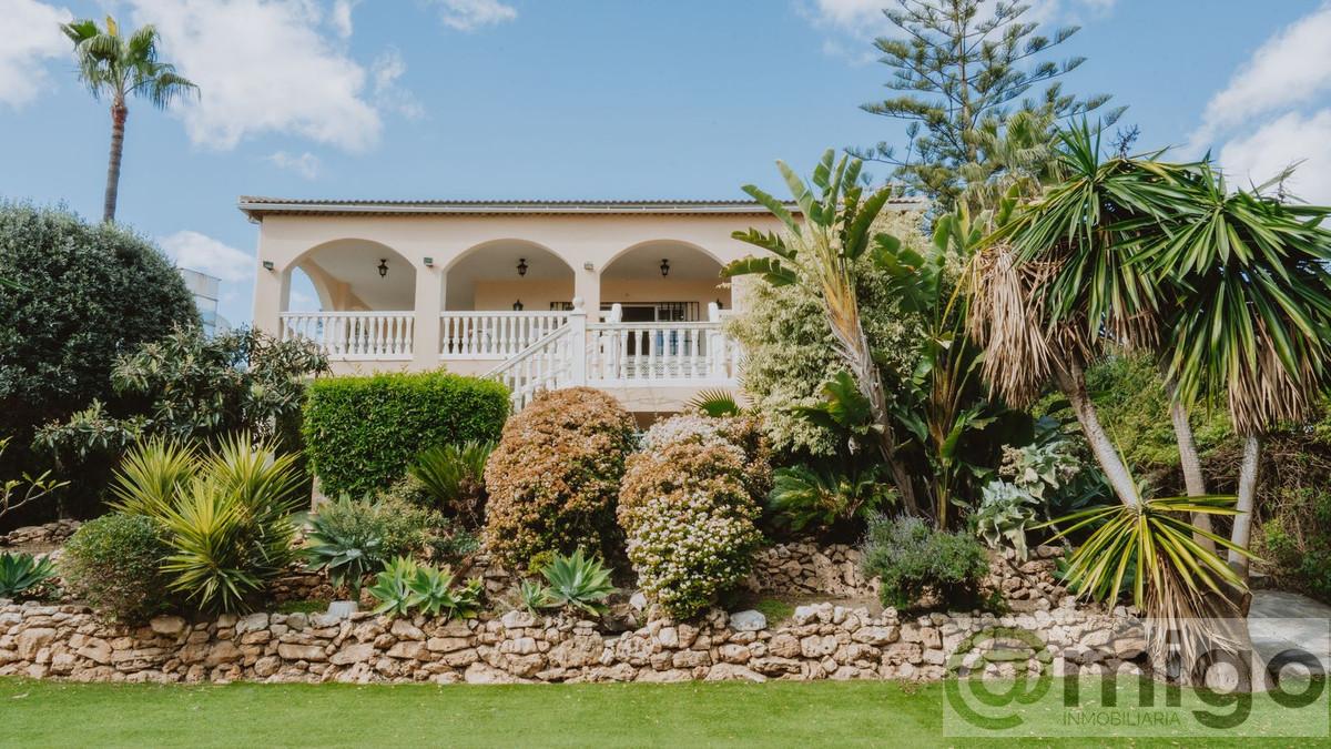 Venta de villa en Marbesa