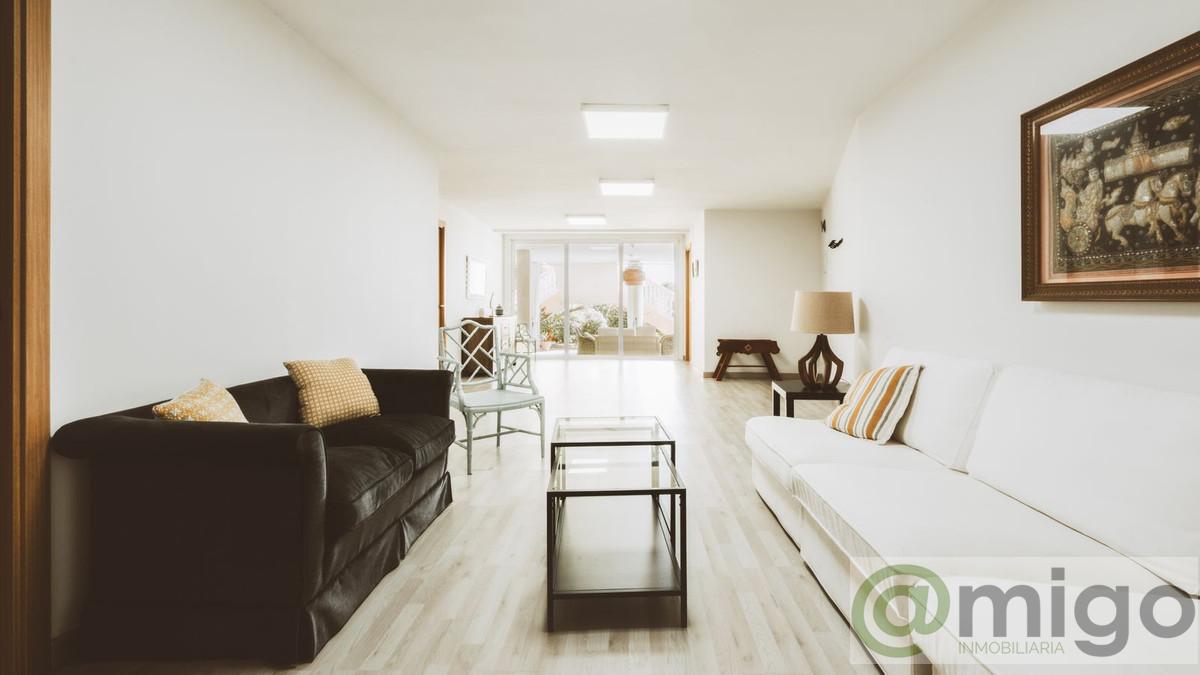 Venta de villa en Marbesa