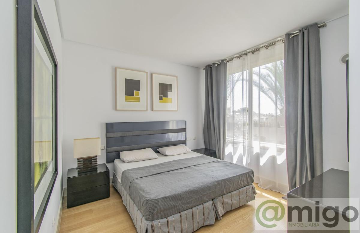 For sale of penthouse in Marbella