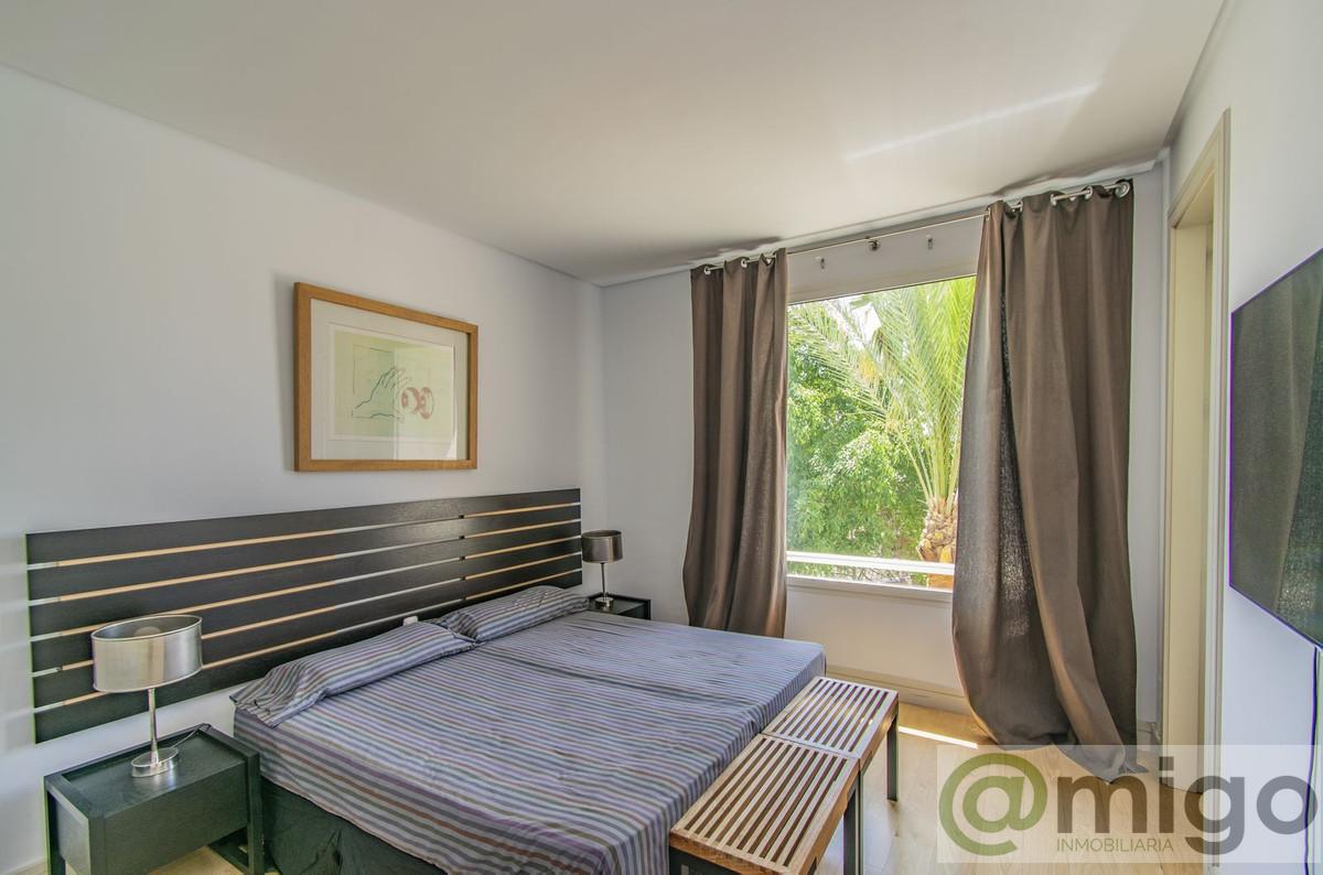 For sale of penthouse in Marbella