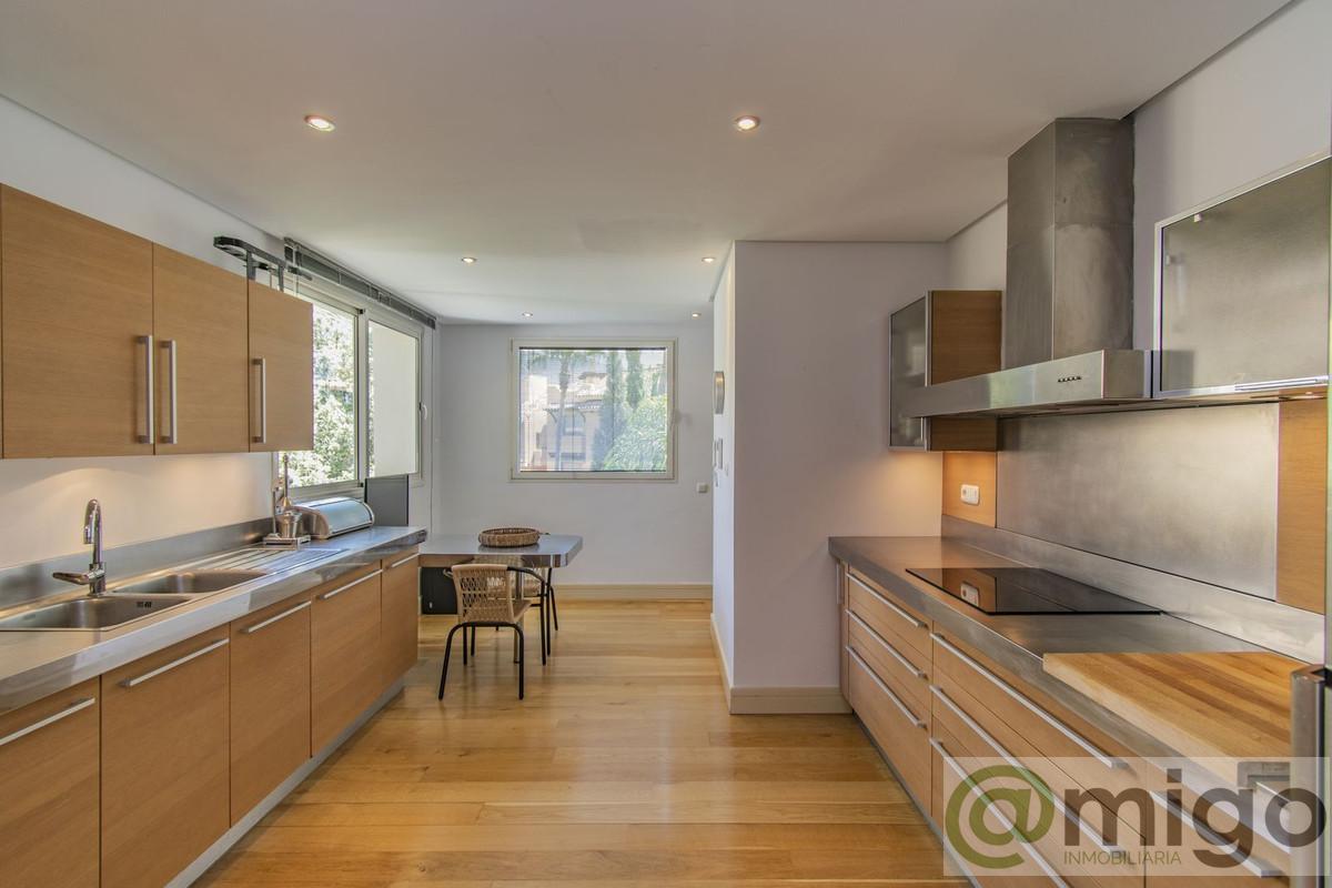 For sale of penthouse in Marbella