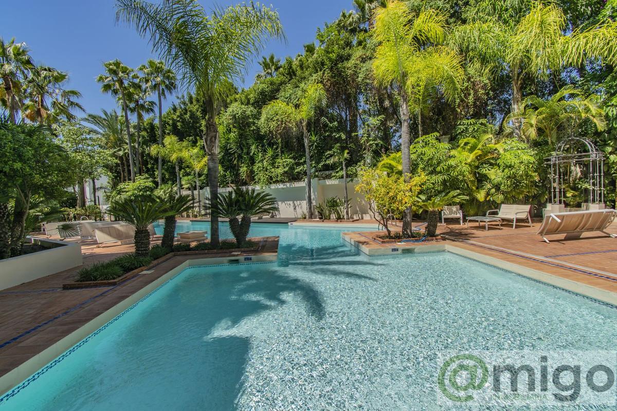 For sale of penthouse in Marbella