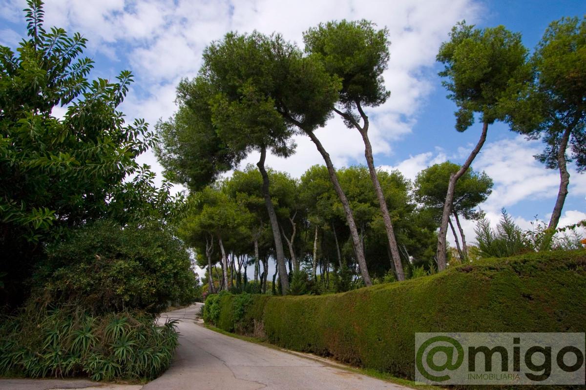 Продажа от

 Земельные участки на Marbella