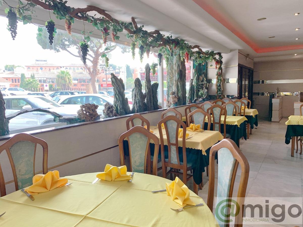 Venta de local en Calahonda