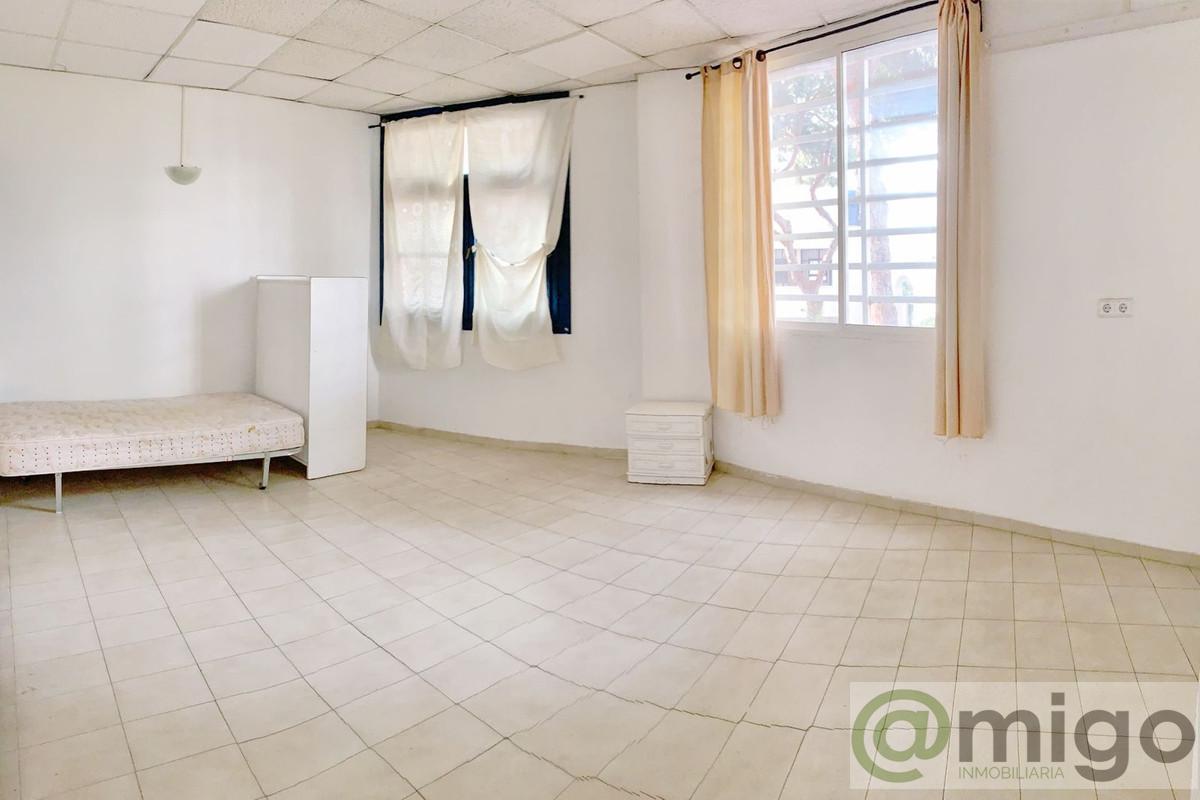 Venta de local en Calahonda